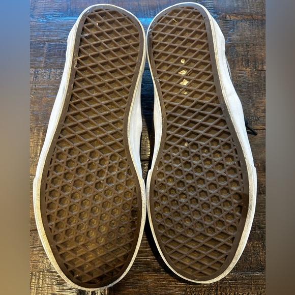 Vans Men's Classic Black and White Sneakers - Picture 3 of 3